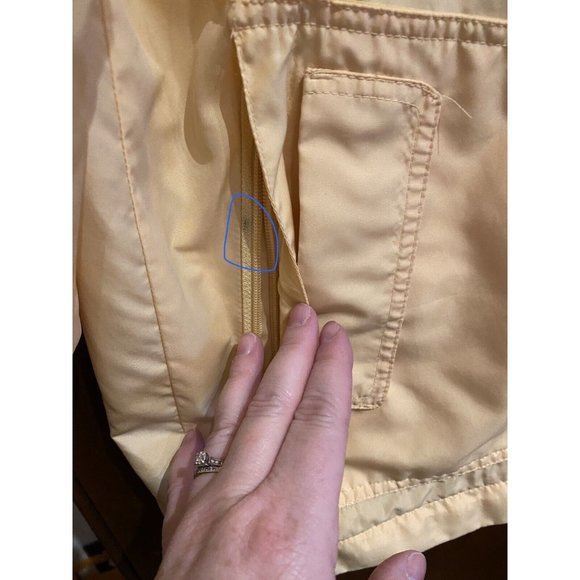 Tudor Court Yellow Windbreaker Rain Jacket Pockets Button Front Removable Hood - Picture 8 of 9